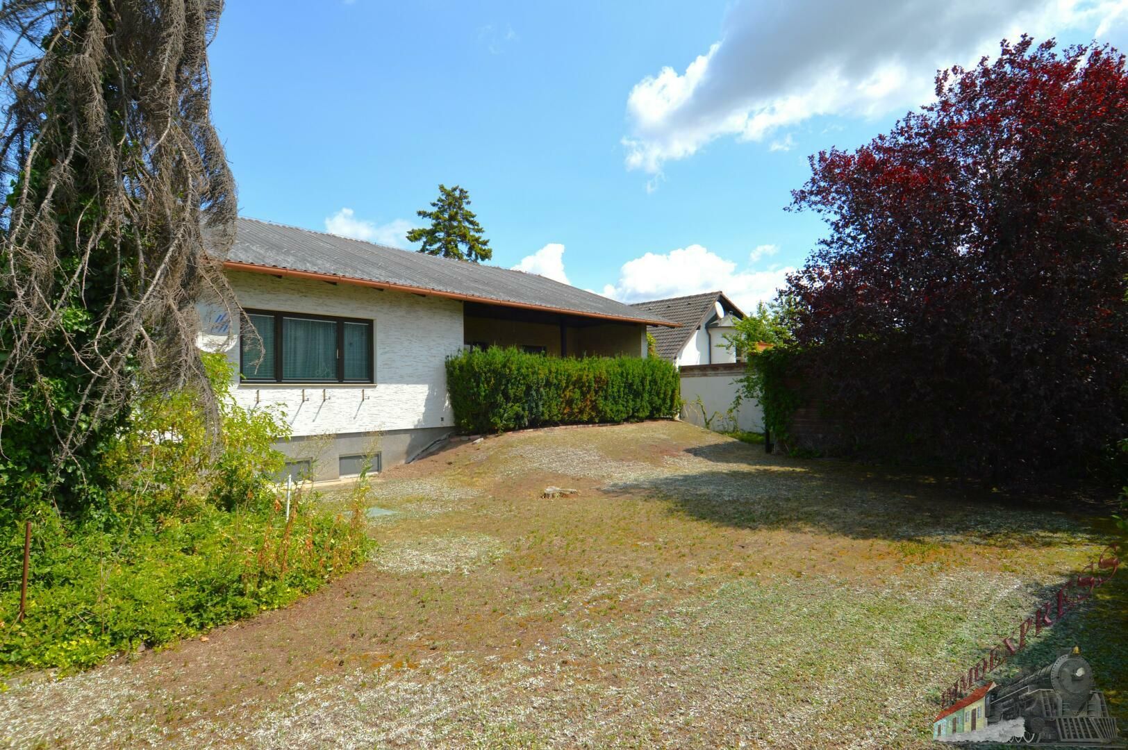 Bungalow mit Garage - Keller und Dachboden in der Maria Theresiensiedlung