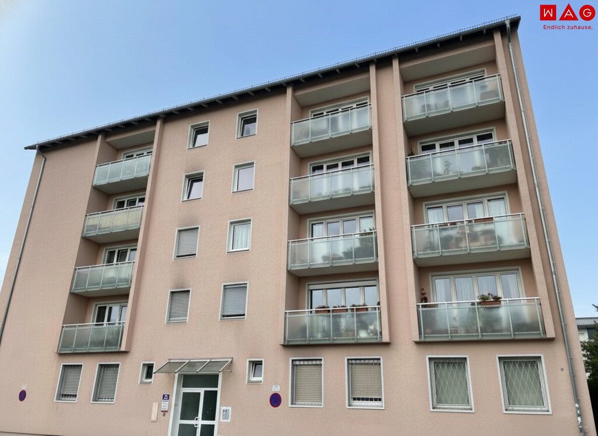 Möblierte Bürofläche (Umnutzung auf Wohnung möglich) im Erdgeschoss - zentral mitten in Salzburg