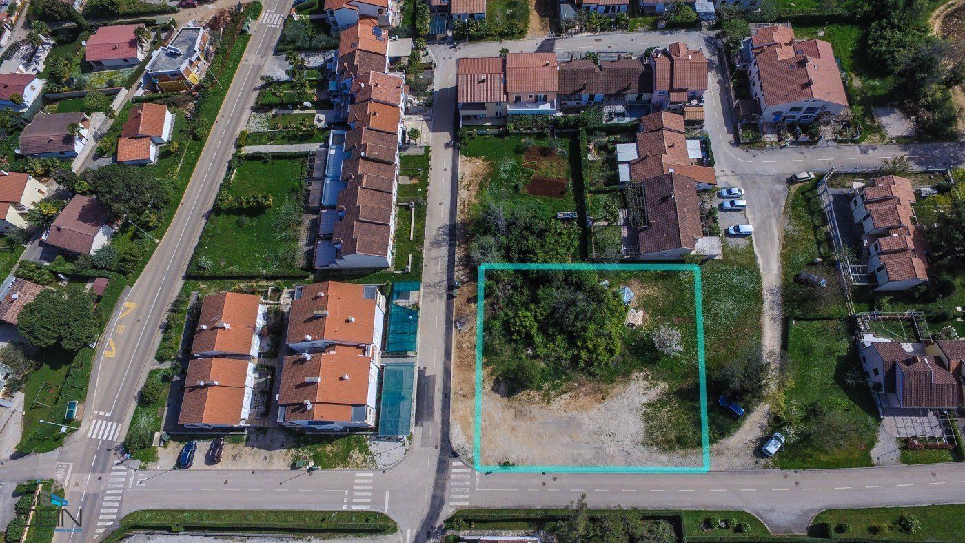 NEU! TRAUMHAFTES BAUGRUNDSTÜCK FÜR EIN HOTEL IN STRANDNÄHE NÄHE NOVIGRAD! - Ansicht 5