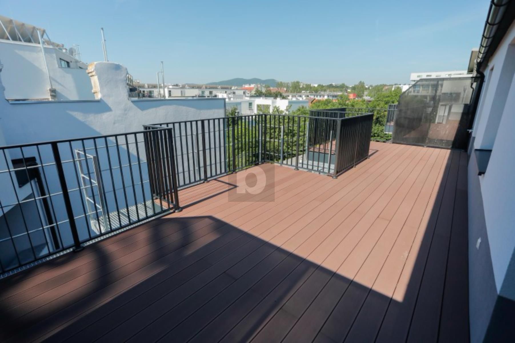TERRASSENHIT MIT WEITBLICK