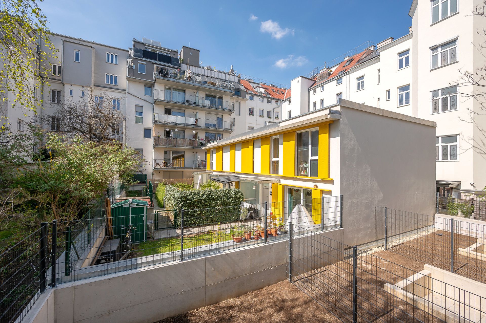 Hinterhofliebe - exklusive 1-Zimmer Garconnieren im ruhigen Innenhof