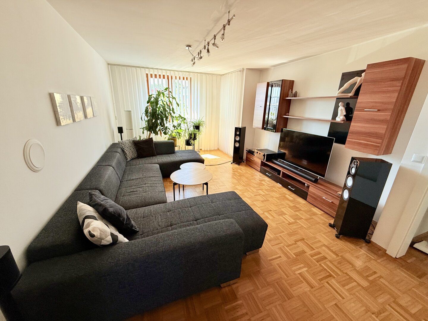 Fürstenfed! Wohntraum mit Stil - Balkon & Carport inklusive