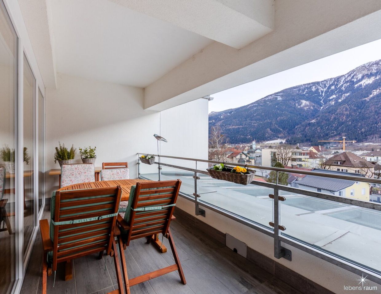 Penthouse mit riesiger Panorama-Dachterrasse. Im Zentrum von Spittal. Nahe Stadtpark.