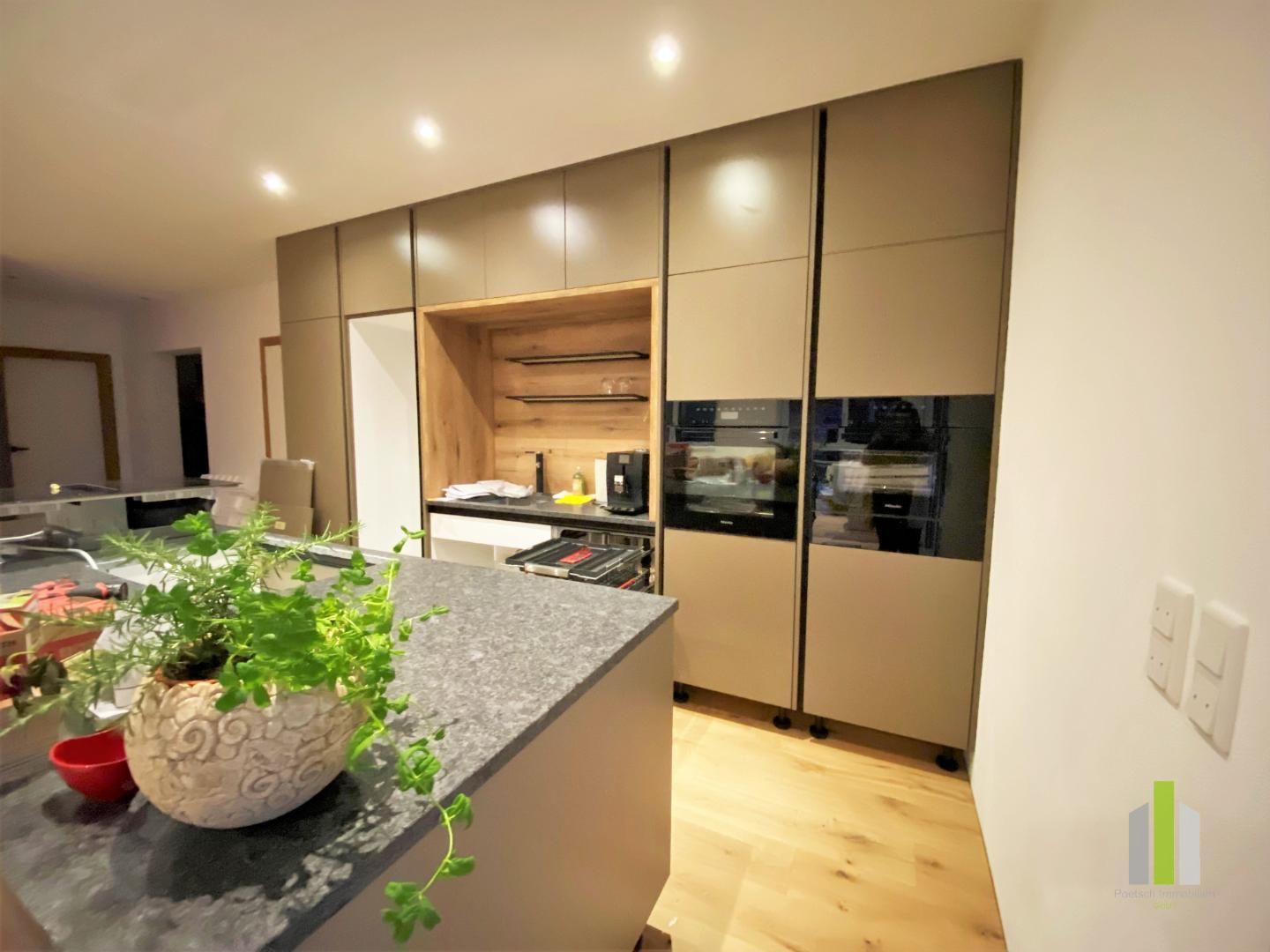 PENTHOUSE- 4 Zi - 2 Bäder -2 Terrassen - ab sofort