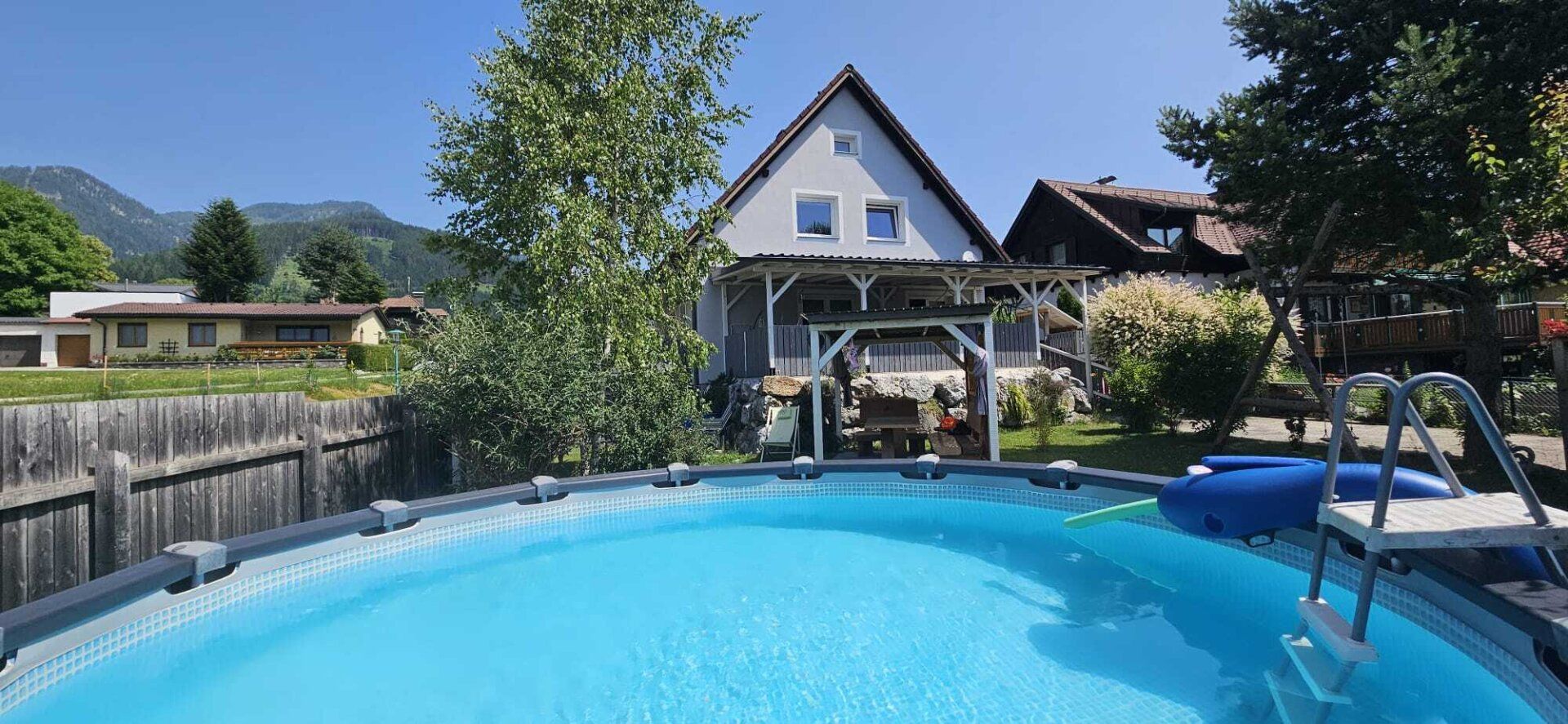 TOLLES EINFAMILIENHAUS mit Terrasse und Carport in AFLENZ KURORT zu VERKAUFEN