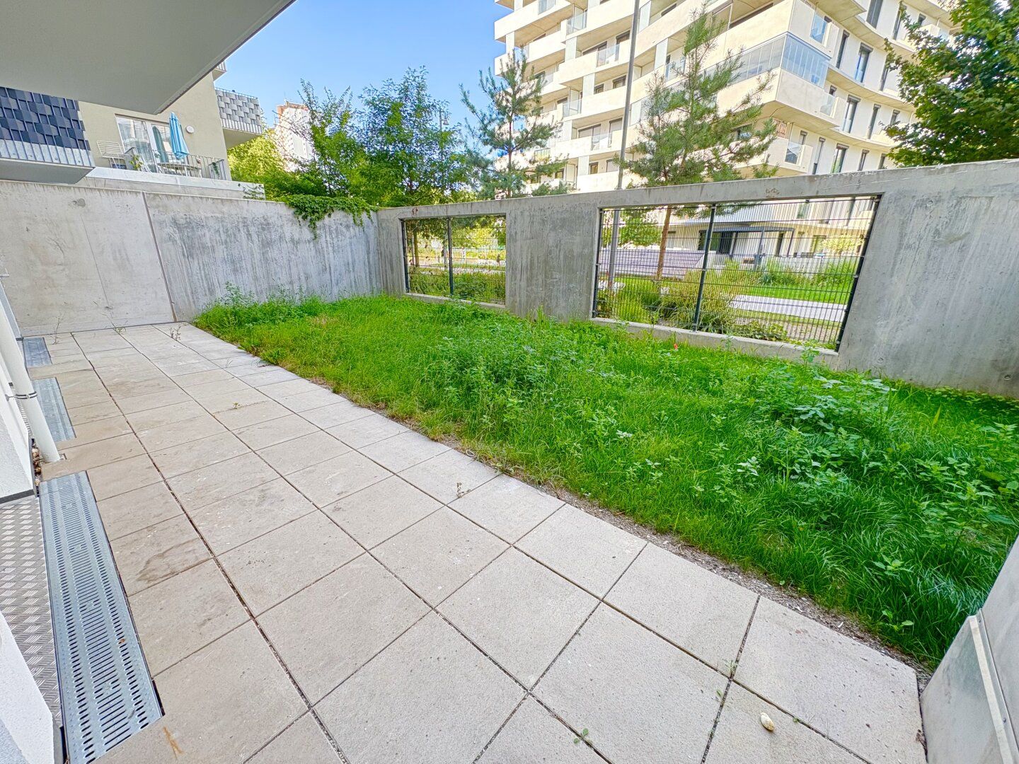 ## GARTENWOHNUNG 3 ZIMMER mit großzügiger Terrasse - TOP 3 ##