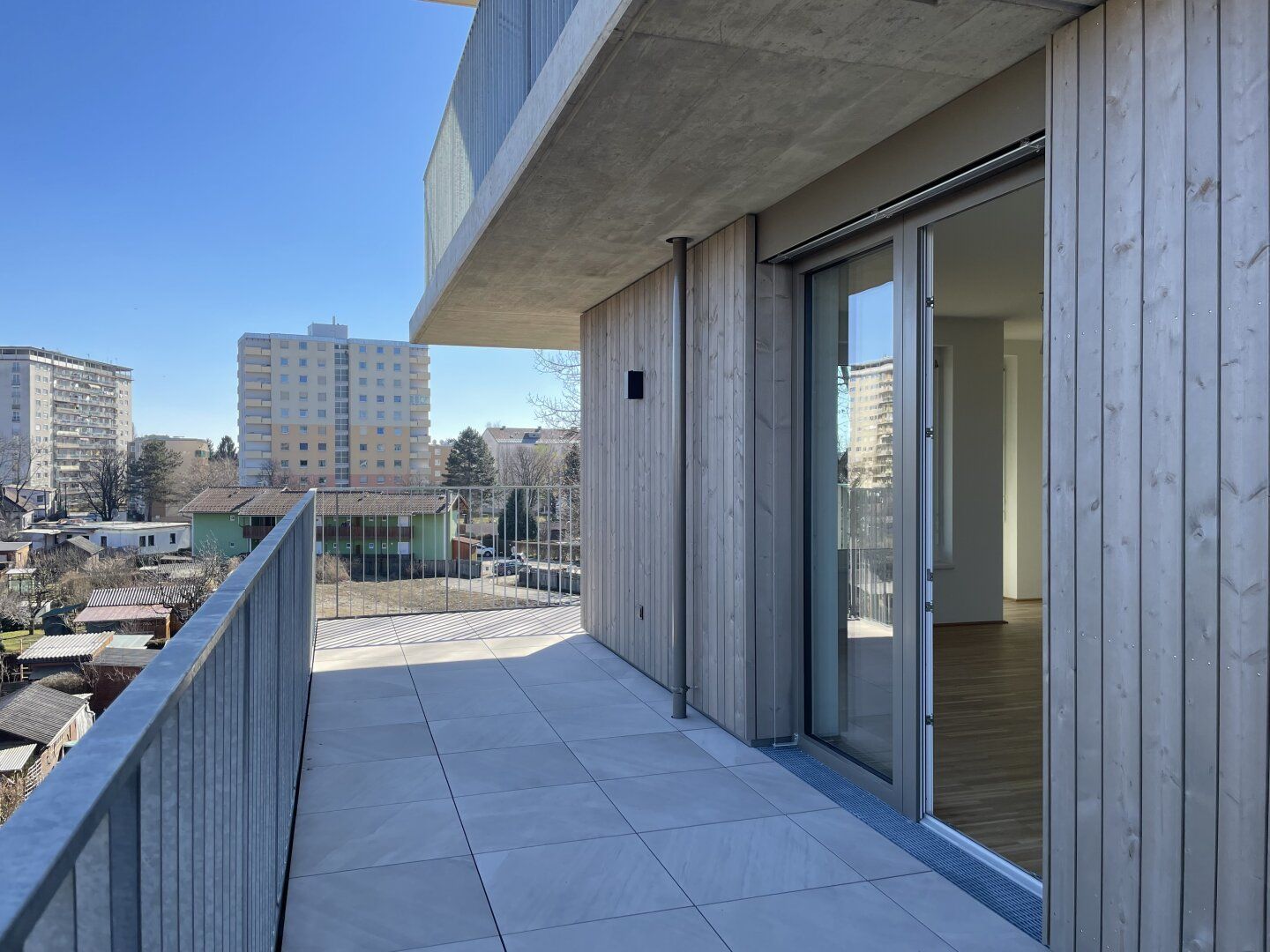 Sonnenverwöhnt & geräumig - 3-Zimmer-Neubau mit großem Balkon!