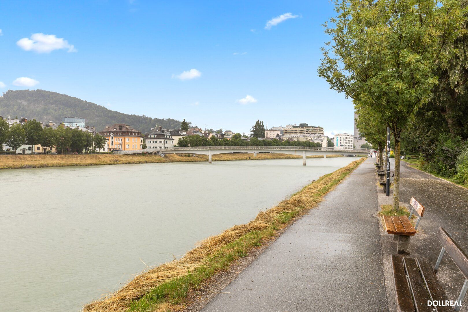 SALZBURG STADT - NÄHE SALZACHKAI: 3 Zimmer, 2 Balkone, 2 Bäder, 2. Stock, 1 Lift