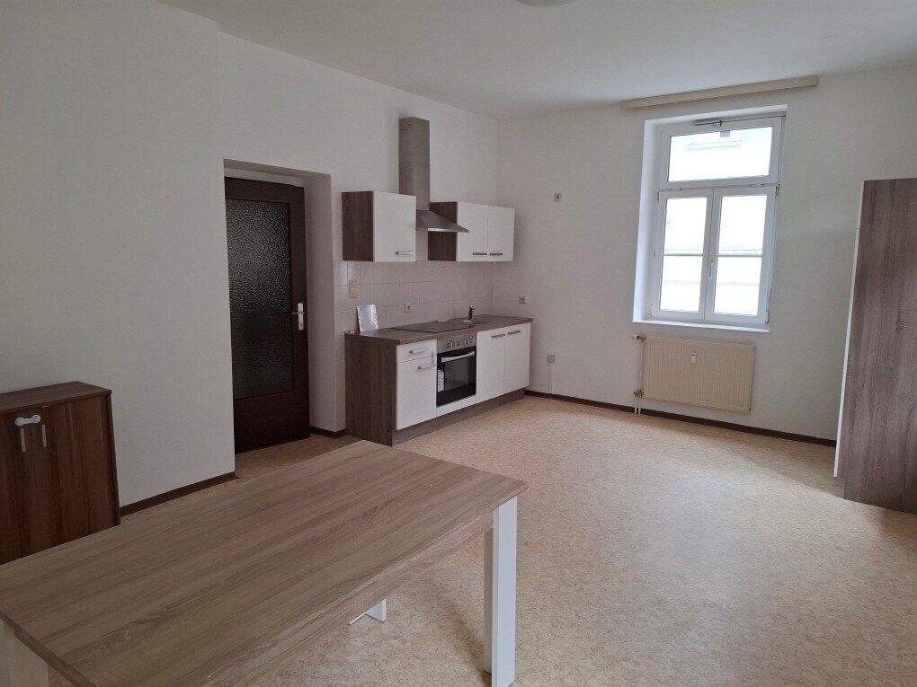 Teilrenovierte 3-Zimmer-Wohnung im 1. Obergeschoß in Thörl nahe Kapfenberg !