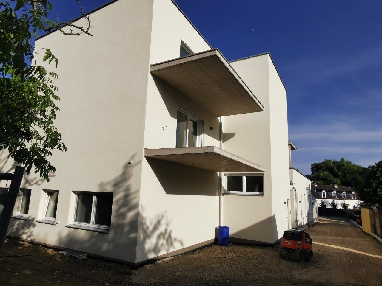 * * Moderne Erstbezugswohnung mit 3 Zimmern und zwei Terrassen in begehrter Lage. * *