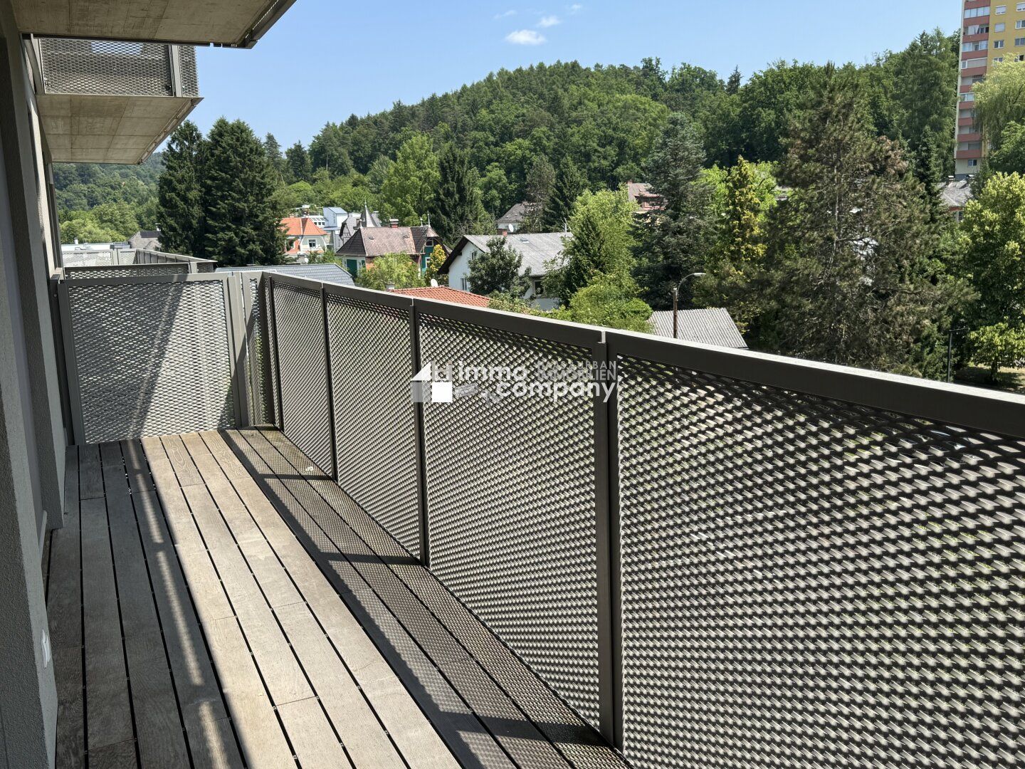 Sehr schöne 2-Zimmer Wohnung in der Billrothgasse mit Lift, Tiefgaragenplatz, Kellerabteil, LKH-Nähe