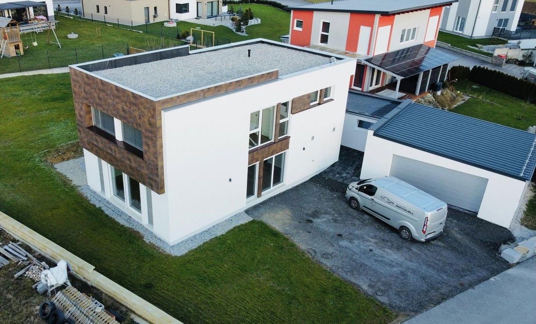 modernes Einfamilienhaus-Erstbezug