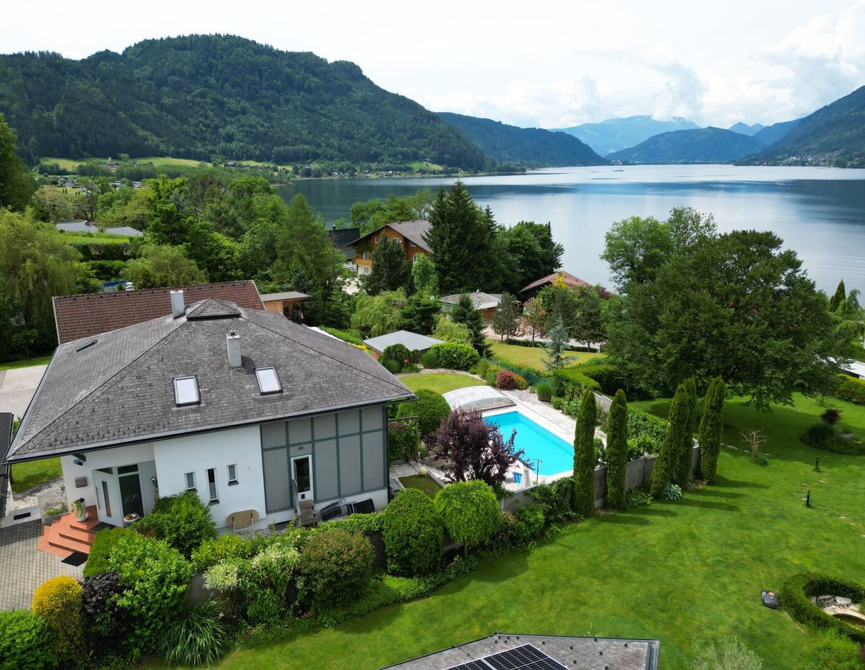 SEENSÜCHTIGE AUSBLICKE: MALERISCHES TRAUMHAUS mit IDYLLISCHEM SEEBLICK in OSSIACH