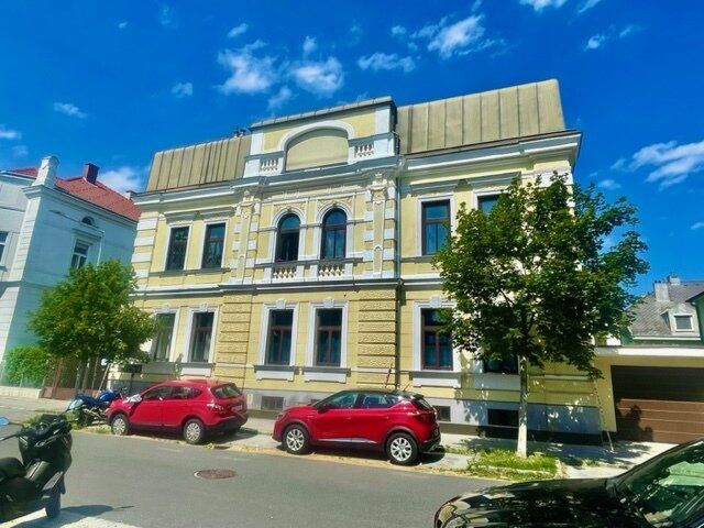 Villa-Style - EXZELLENTE Familienwohnung mit 4-Zimmern und SAUNA in Grünruhelage mit herrlichen Garten - BESTLAGE - KORNEUBURG