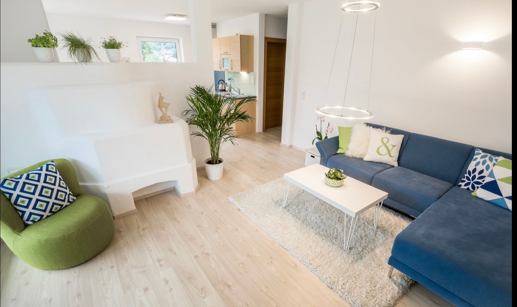 Helle, moderne Terrassenwohnung in zentraler Lage