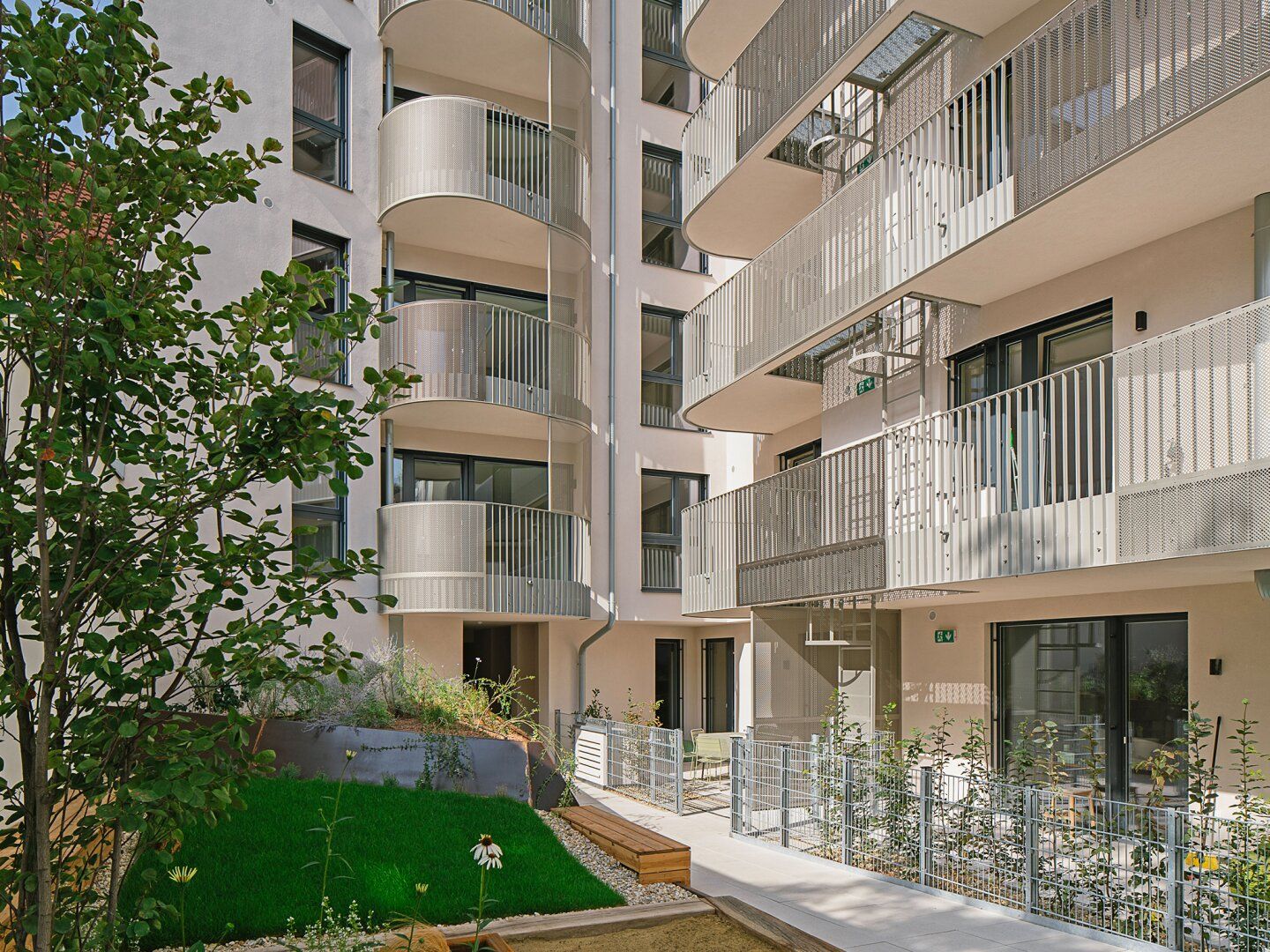 2-ZIMMER-VORSORGE-WOHNUNG NÄHE U4 & U6