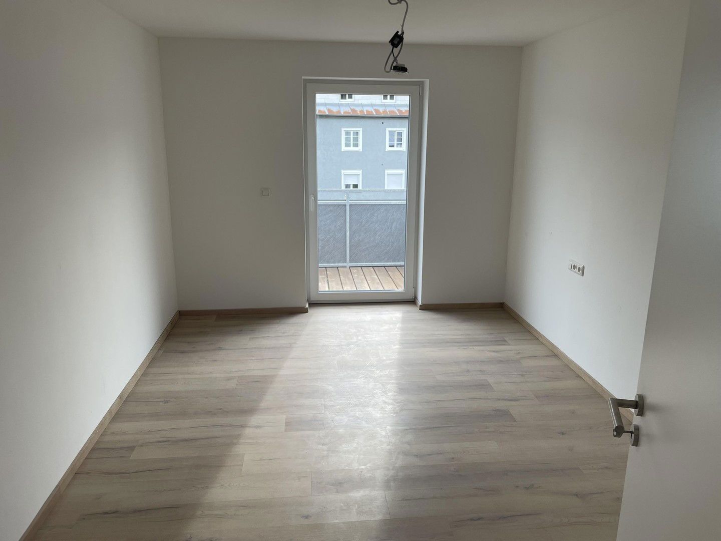 Kernsarnierte helle Wohnung 44m2