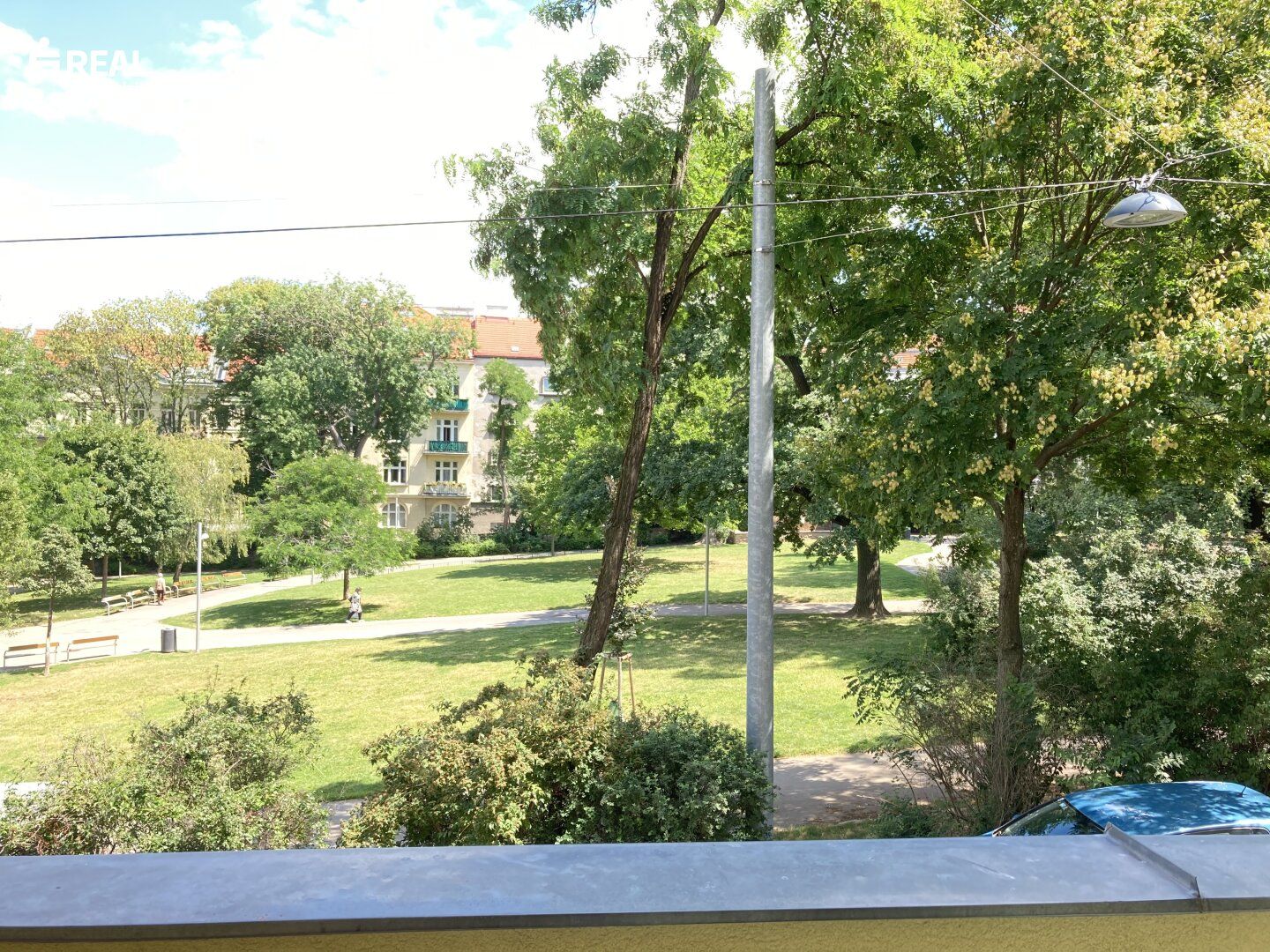 schöne 2-Zimmer Wohnung mit Terrasse und Blick in den Schubertpark
