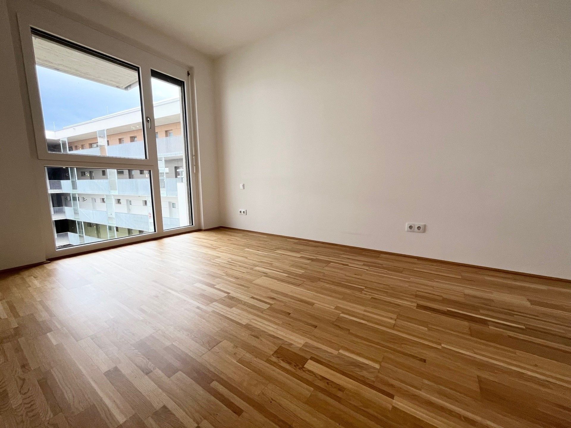 1.MONAT MIETFREI - 2-ZIMMER WOHNUNG - MIT BALKON - SOFORT VERFÜGBAR - 8020 GRAZ