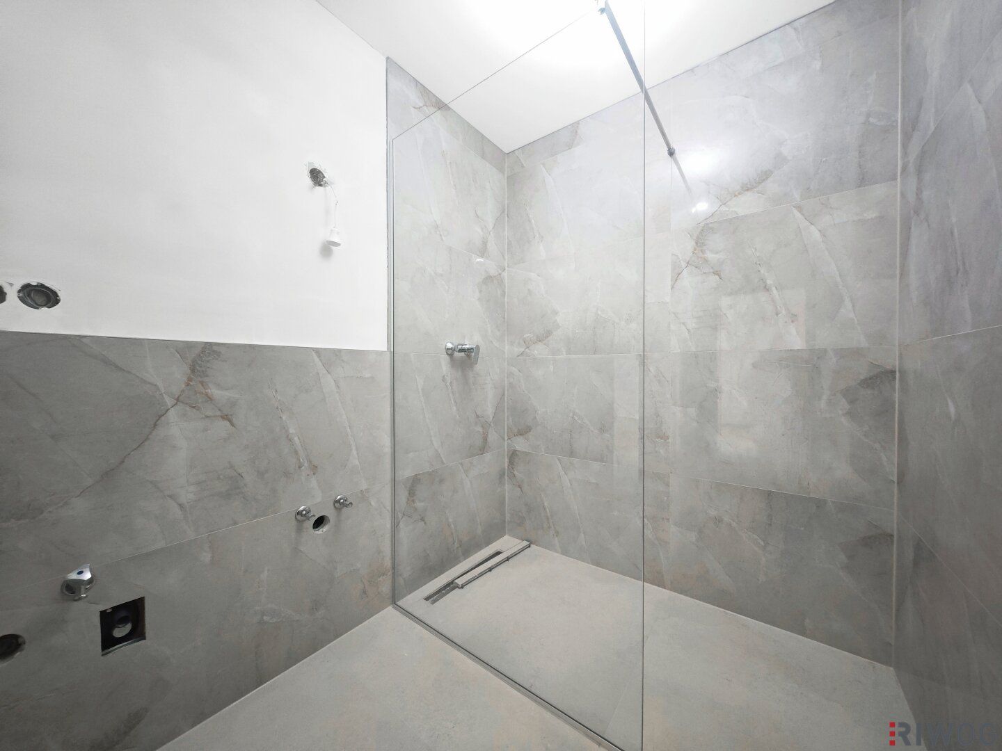 RAUMWUNDER | Erstbezug nach Errichtung | südseitige 2-Zimmerwohnung mit Balkon in ruhigen Innenhof | optionale Tiefgaragenplätze - Vista 4