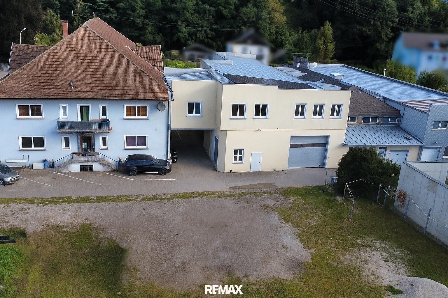*RENDITEOBJEKT* Vielseitiges Gewerbeobjekt mit Lagerflächen, Büros und Arbeiterwohnungen am Stadtrand - Ansicht 4