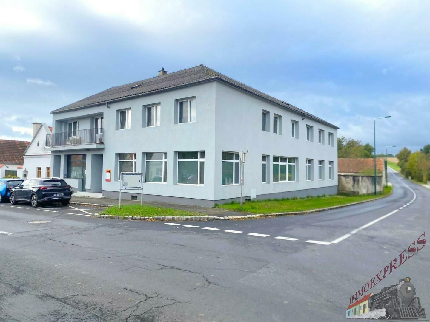 Großfamilien, Bauträger und Investoren aufgepasst - Büro/Ordination/Lager - Wohnungen + separates Haus