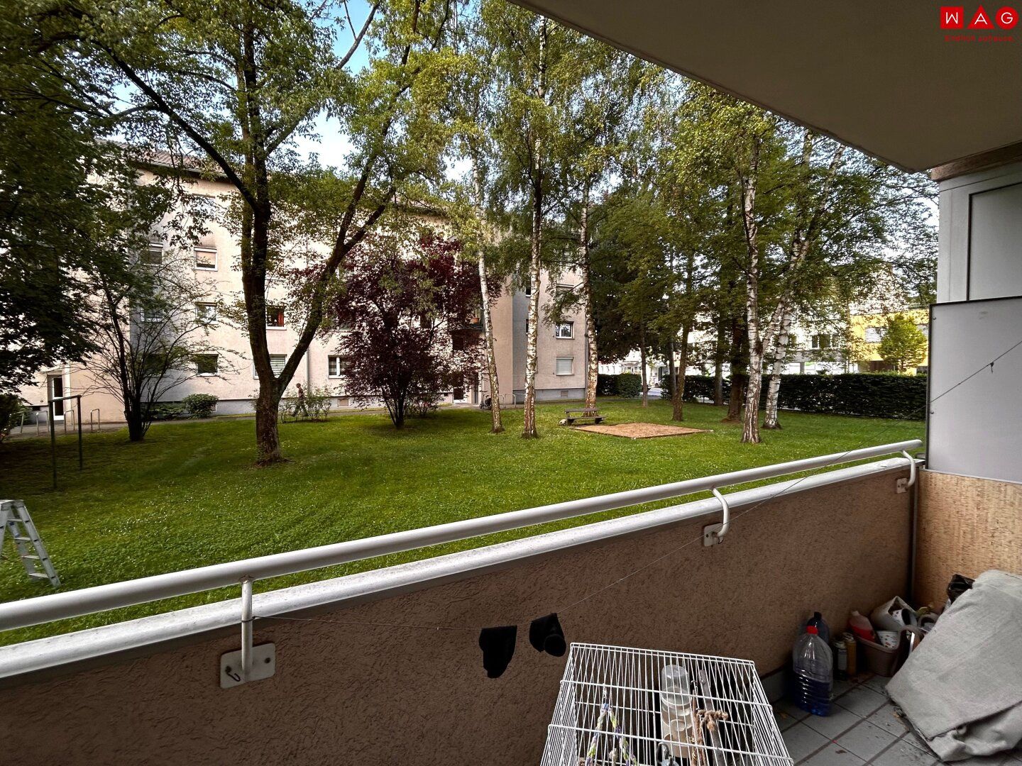 Sehr gute Infrastruktur - Nähe Straßenbahn! Großzügige 2-Raum-Wohnung mit Loggia!