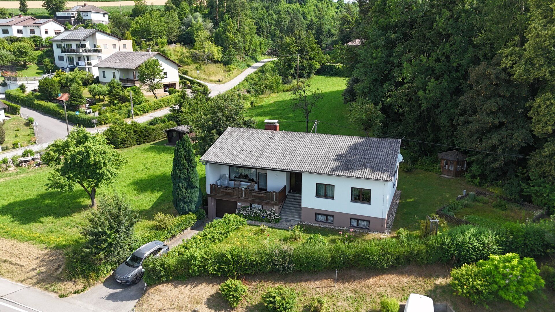 Sehr gepflegtes Einfamilienhaus mit großem Grundstück und viel Potential | Feldkirchen an der Donau