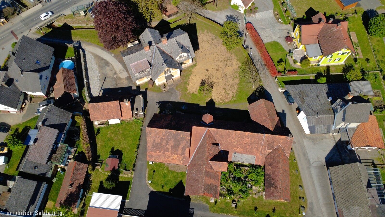 PROJEKTLIEGENSCHAFT mit historischem Herrenhaus auf großzügigem Grundstück mit Entwicklungspotenzial! - Ansicht 2