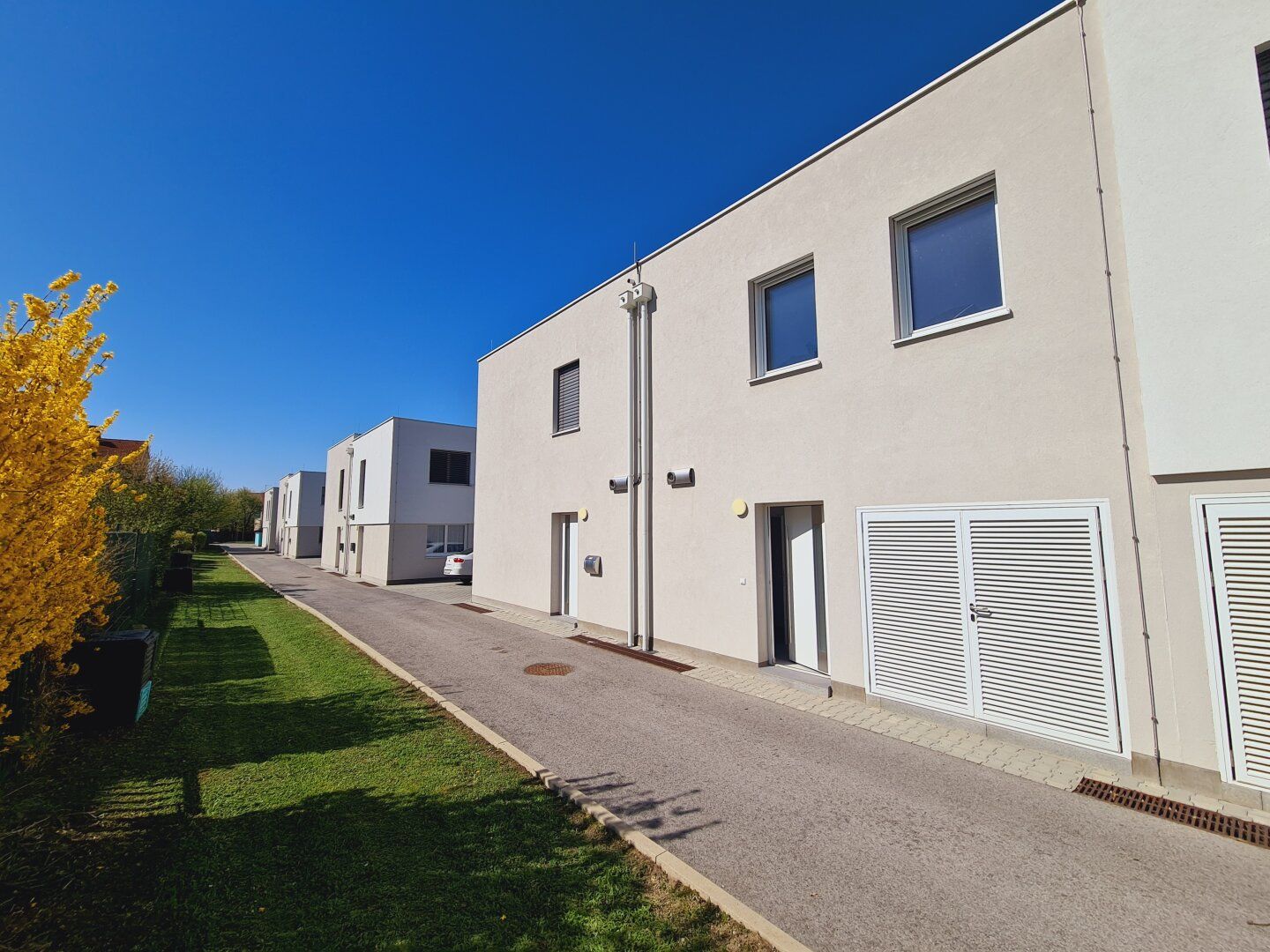 Neues Reihenhaus in Familiensiedlung