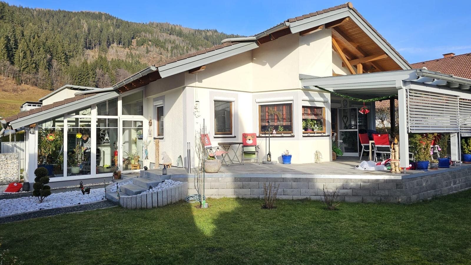 super Bungalow - Wohn Haus mit Büro & Lager und mit neuer Terrasse, 3 er Carport, Preis € 449 000.- – pohled 2