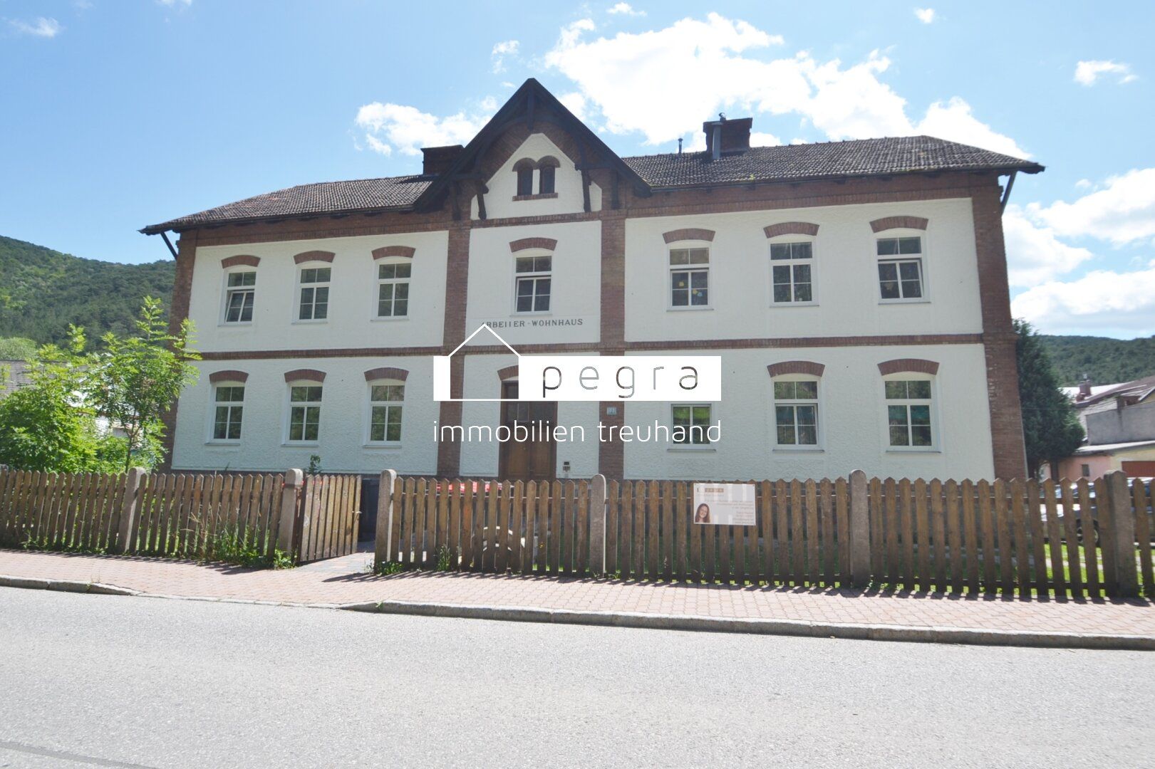 Raumwunder mit Einbauküche - Weissenbach an der Triesting!
