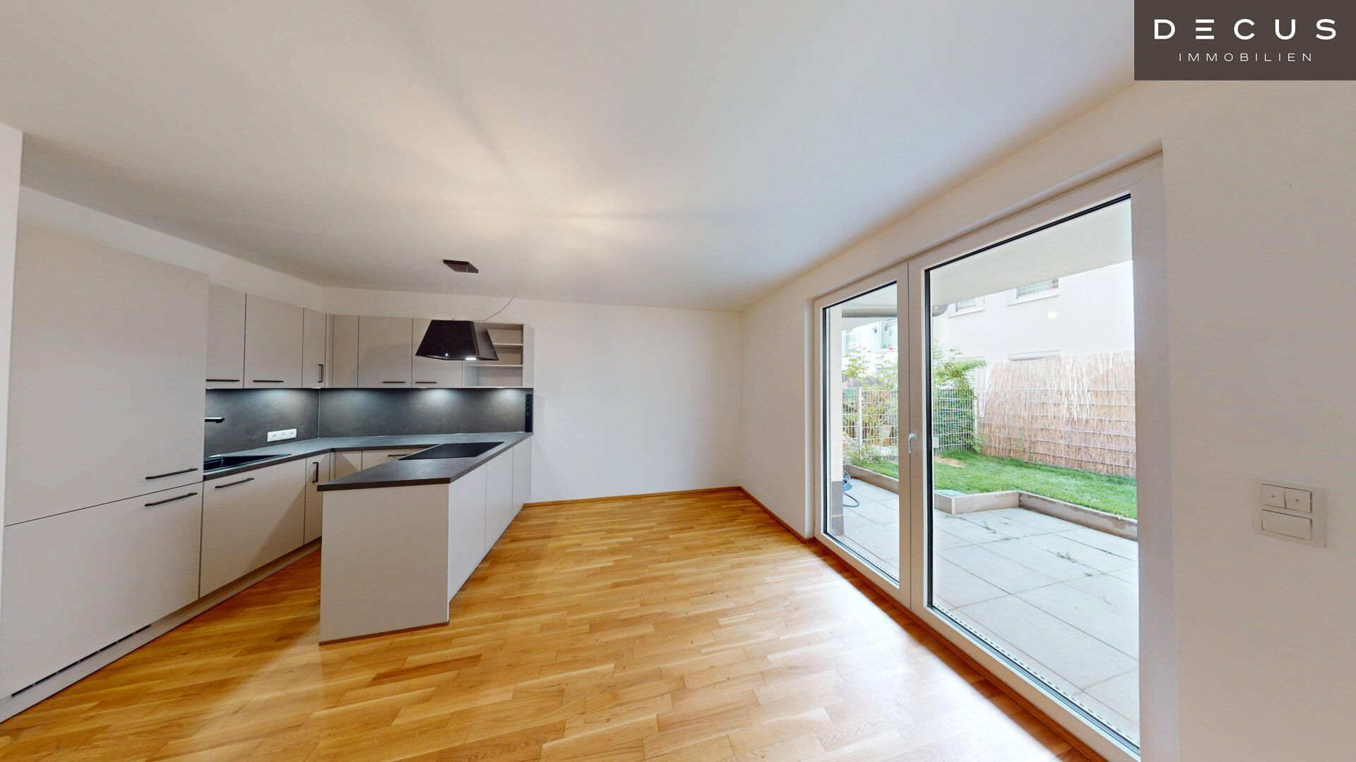 | RUHIGE GARTENWOHNUNG | U1 KAGRANER PLATZ | 45M² AUSSENFLÄCHE | AB SOFORT