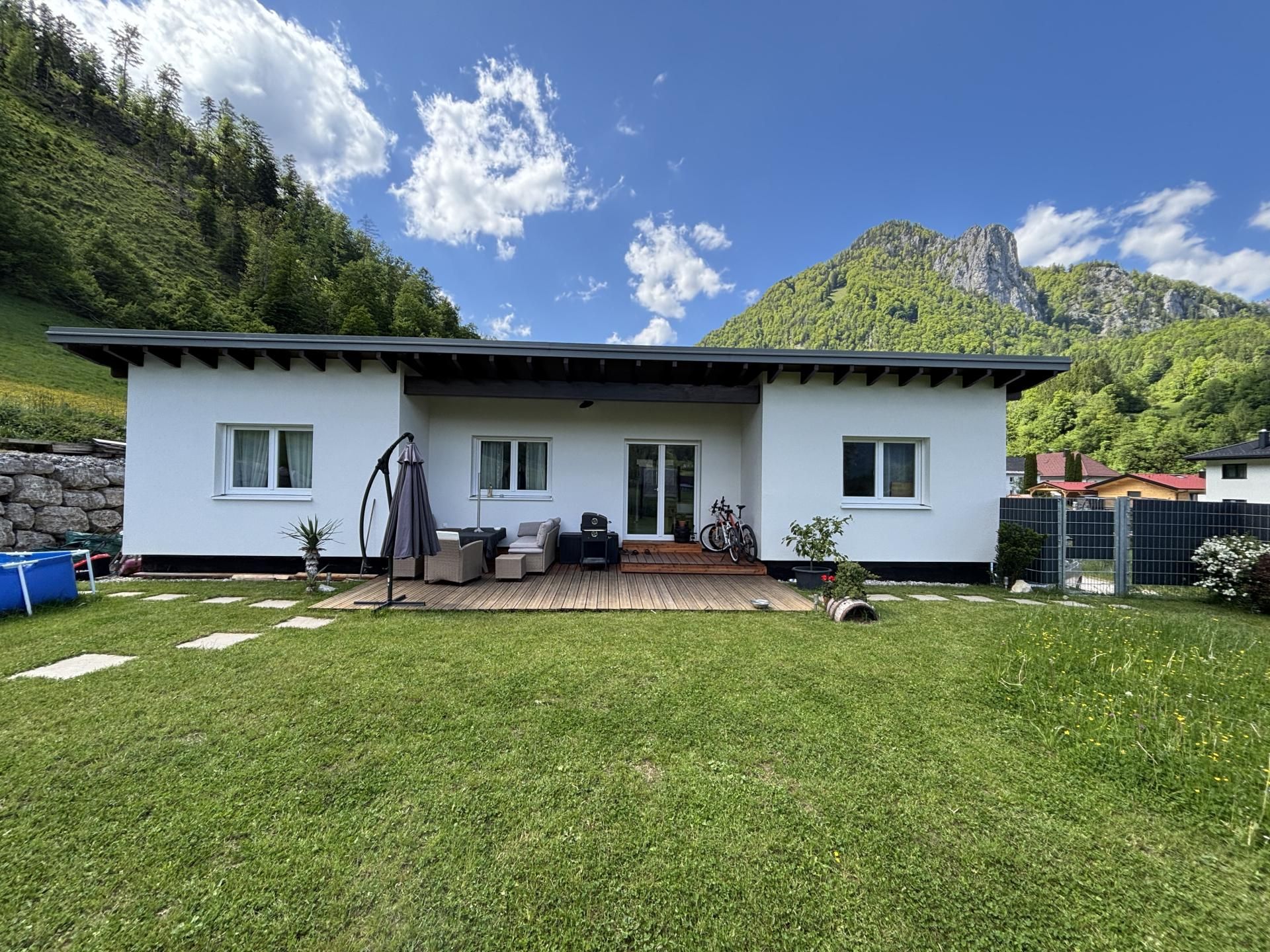 Bungalow mit toller Raumaufteilung in Aussichtslage