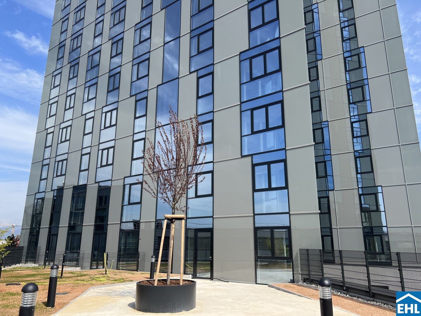 High Five Living im 18.OG - Modern und smart! Ihre neue Wohnung mit 3 getrennten Räumen!