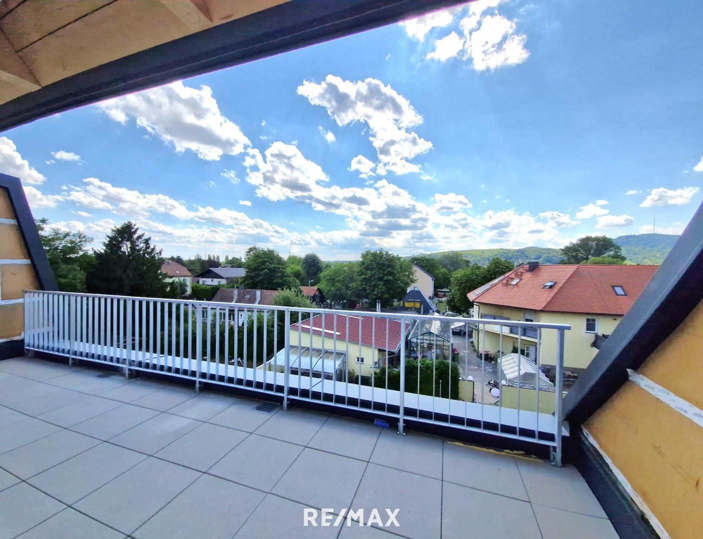 4-Zimmer-Dachgeschosswohnung mit 3 Terrassen nahe Donau | Erstbezug im Sommer 2025