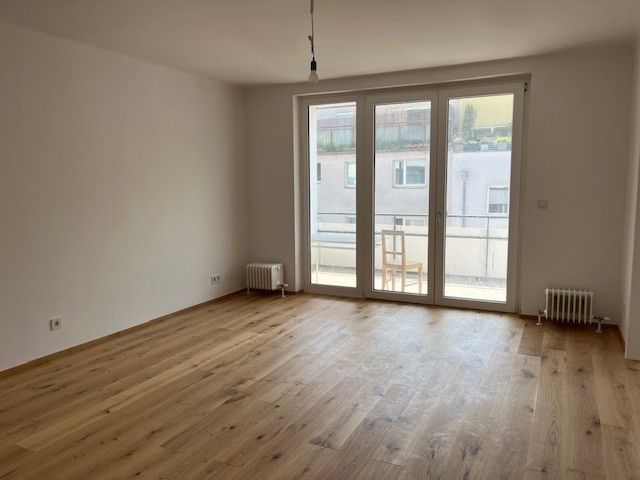 Generalsanierte 4 Zimmerwohnung mit Loggia