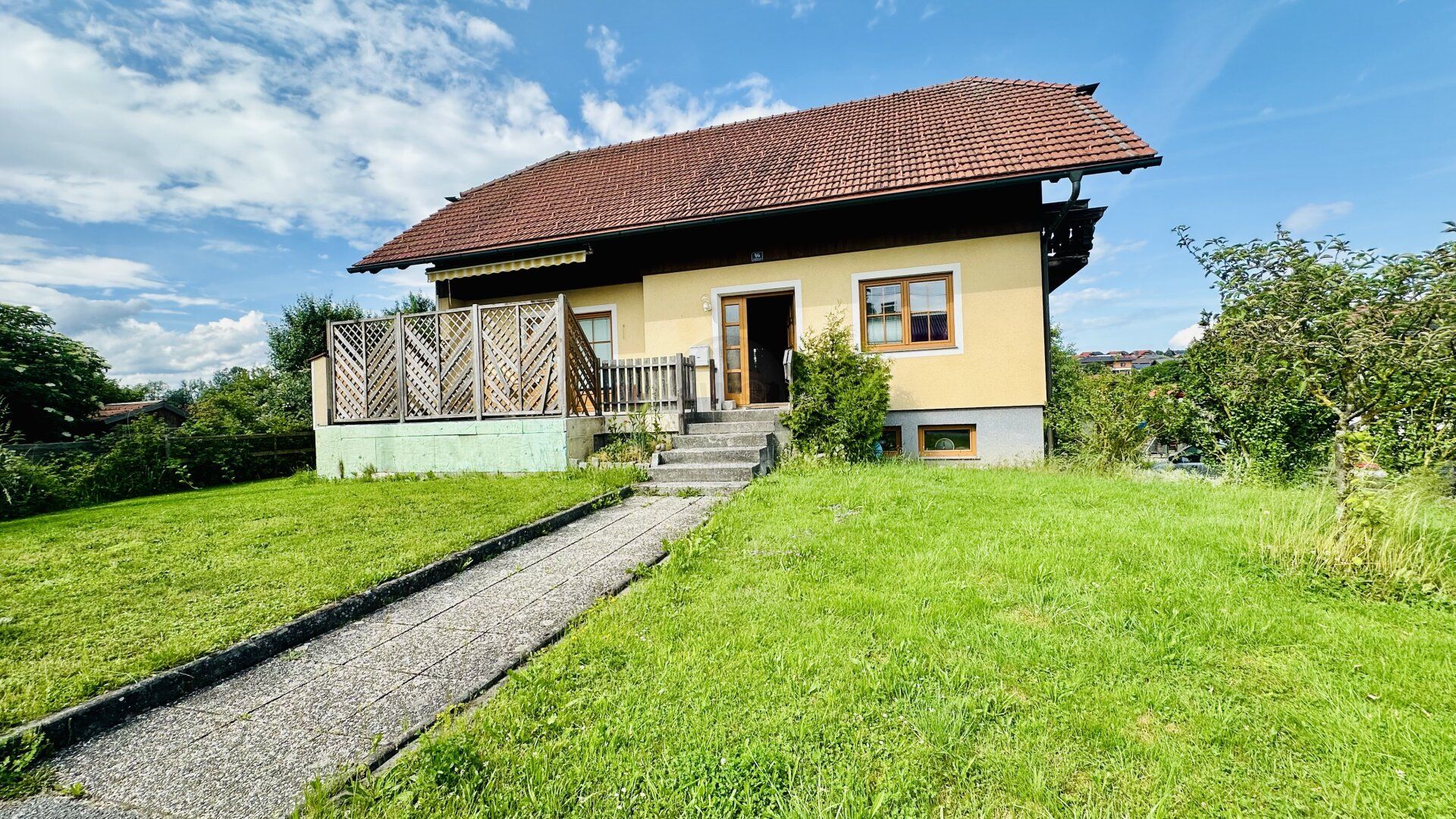 Besichtigungstag am 18.07.2025 !! Ihr Traumhaus in Peuerbach: Gepflegtes Einfamilienhaus mit Balkon und Garage