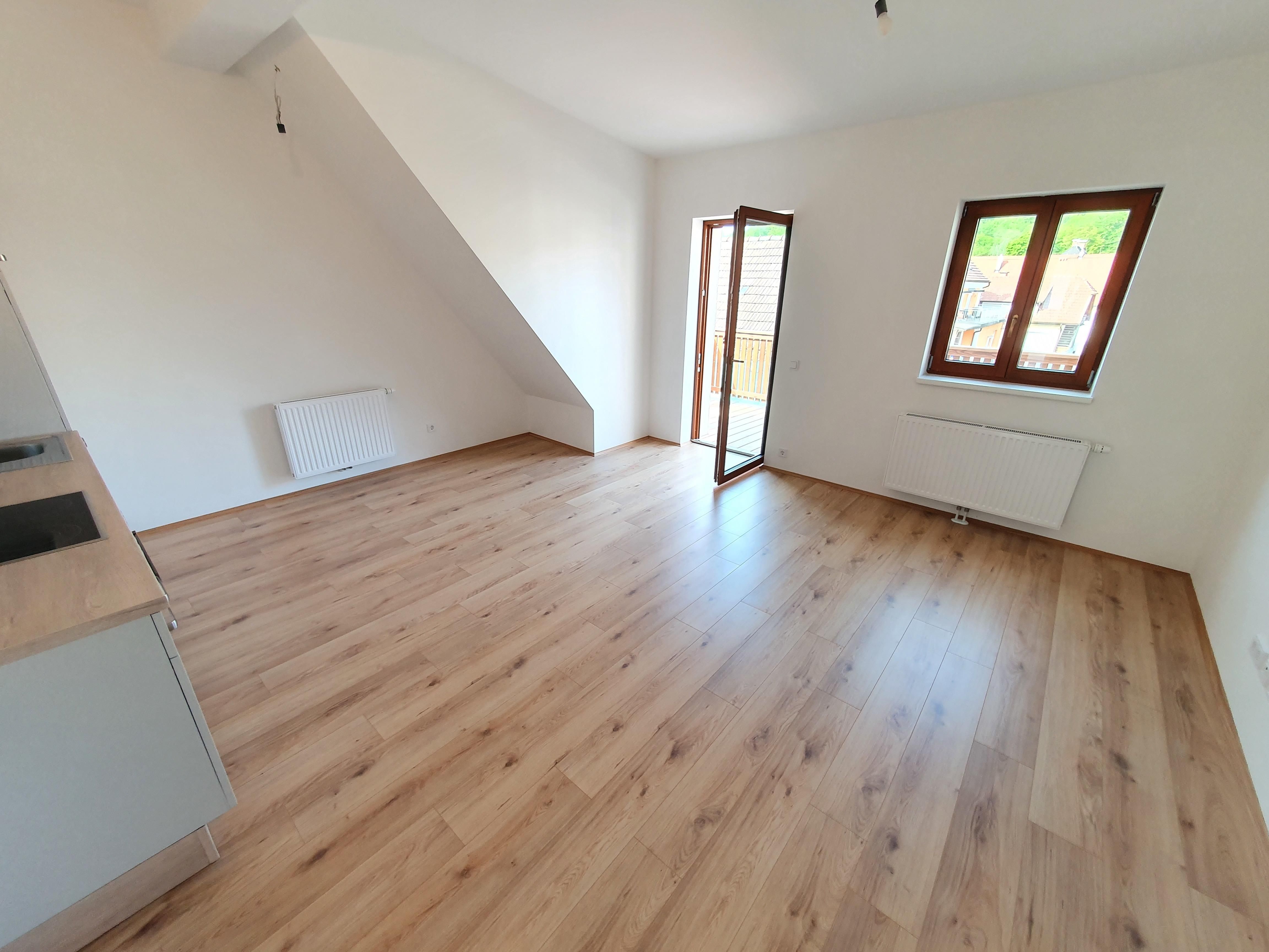 Charmante Altbauwohnung mit Balkon im 2. Stock