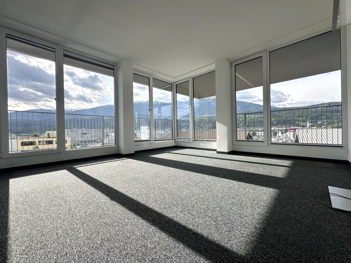 Büro / Ordination in strategischer Toplage, Gewerbezentrum Innsbruck Ost - Mehr