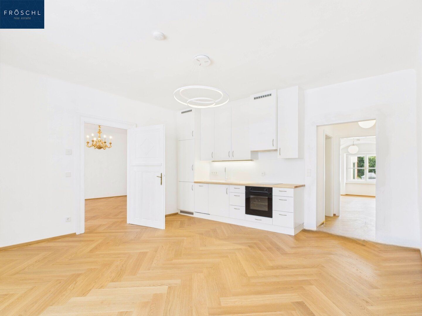 Historische Eleganz trifft modernen Wohnkomfort - Top 2 Wohnung