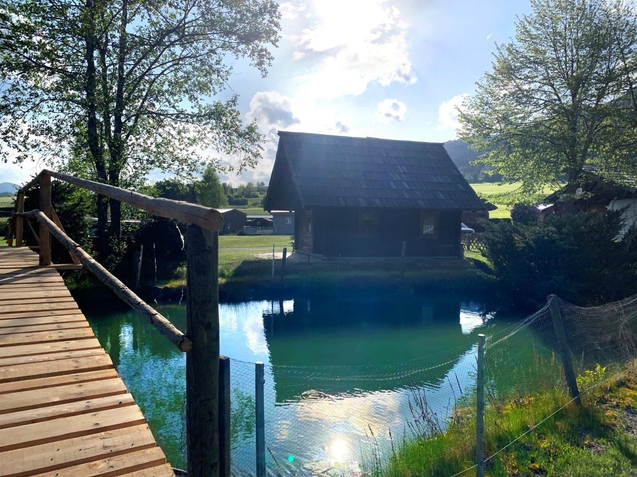 Hütte bei Bade-/Fischteichen - Ferienhaus für Campingfans