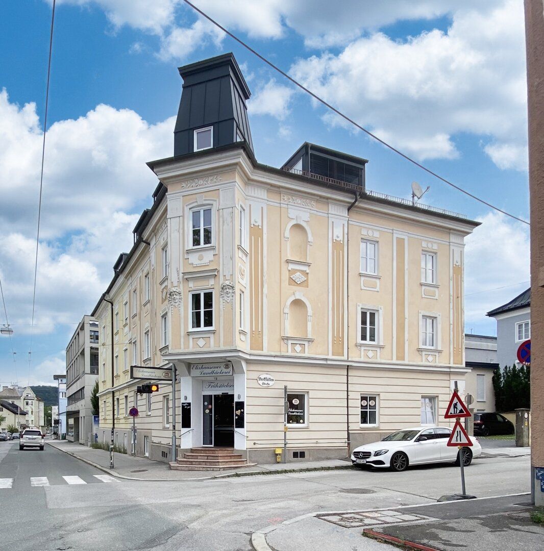 Attraktive 4-Zimmer-Altbauwohnung in Itzling