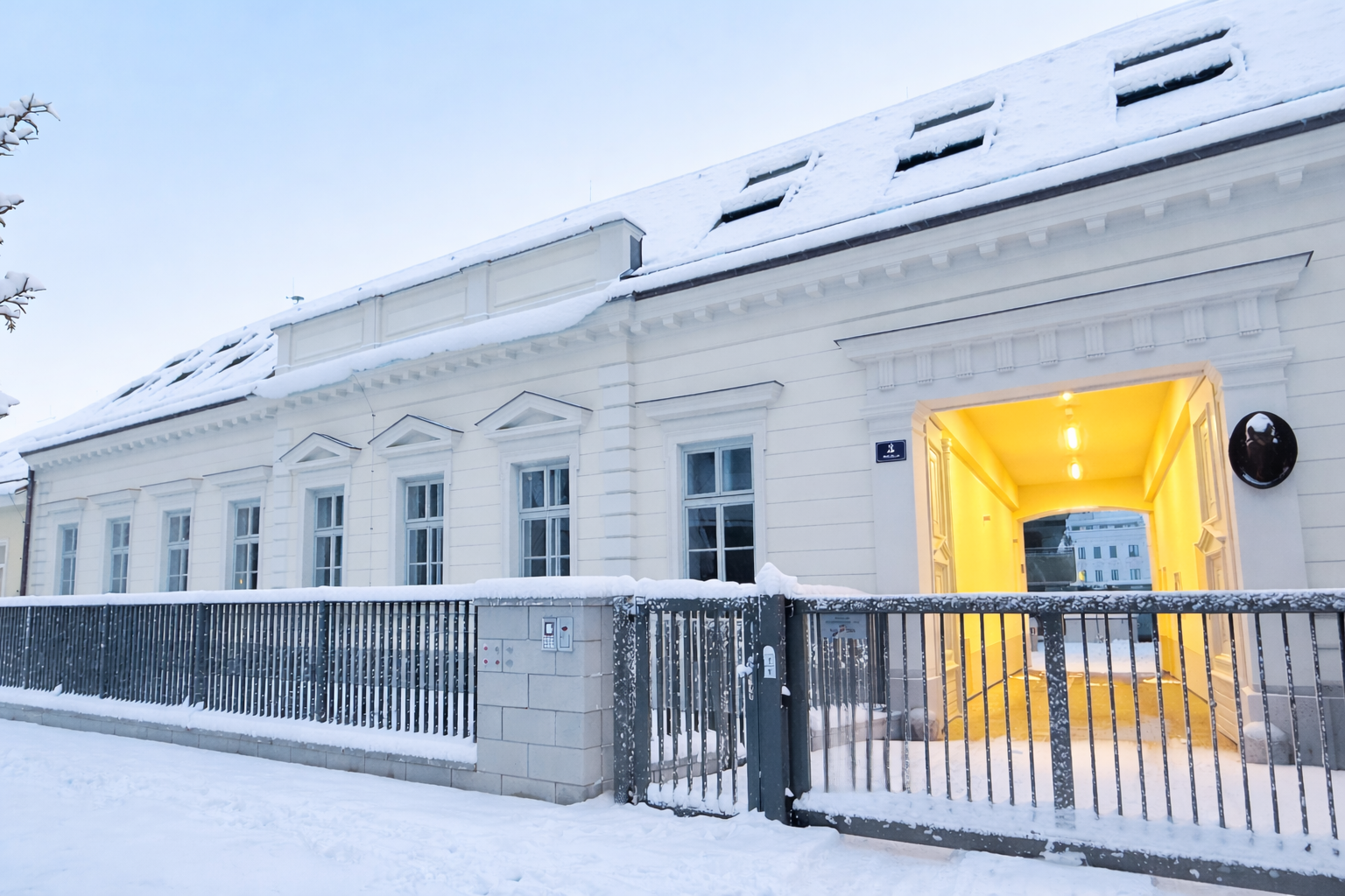 Historisches Juwel - exklusive 168m² Wohnung mit Garten (auch als Büro/Kanzlei/Ordination nutzbar)