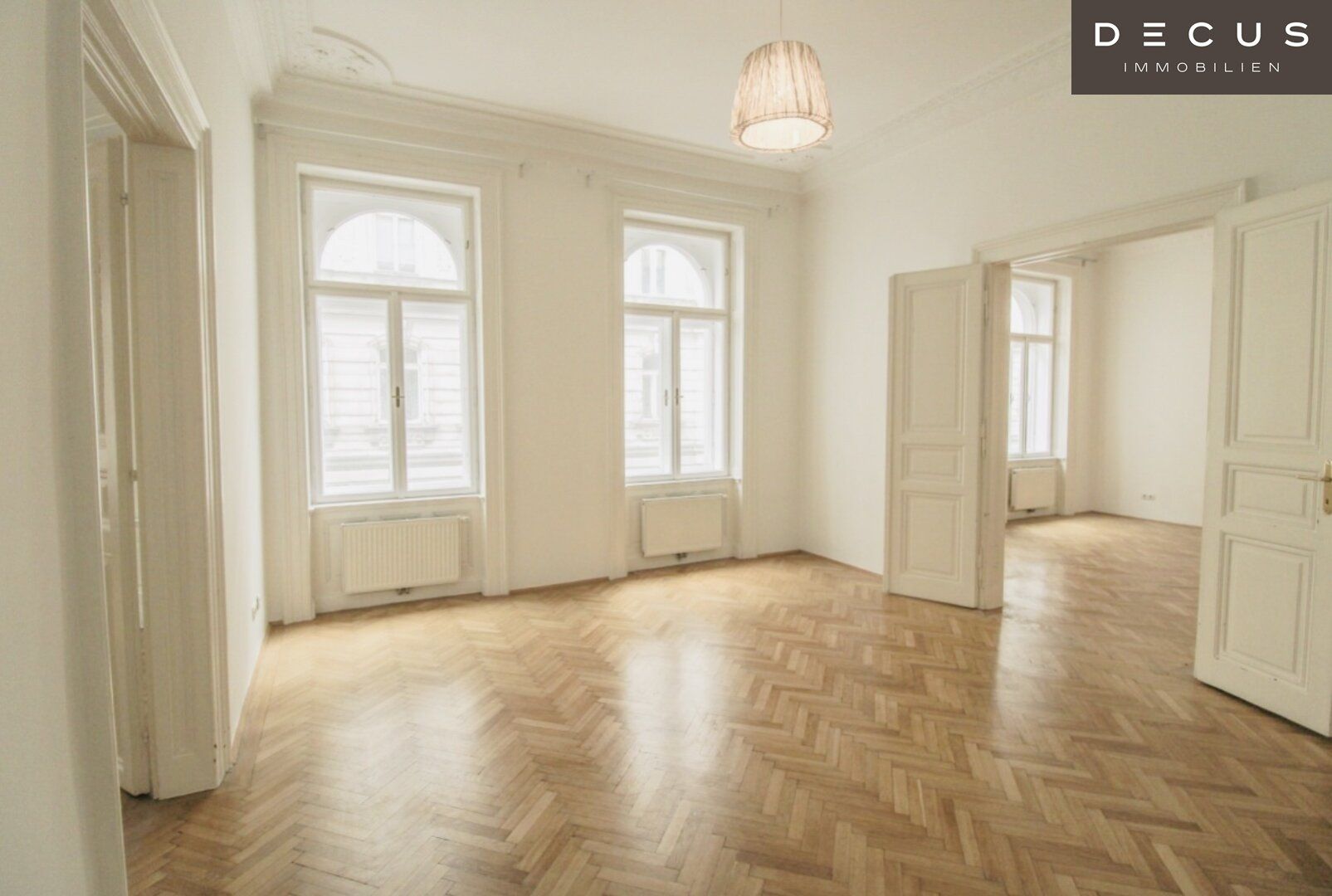 NÄHE KARLSPLATZ | SEPARATE KÜCHE | 4-ZIMMER