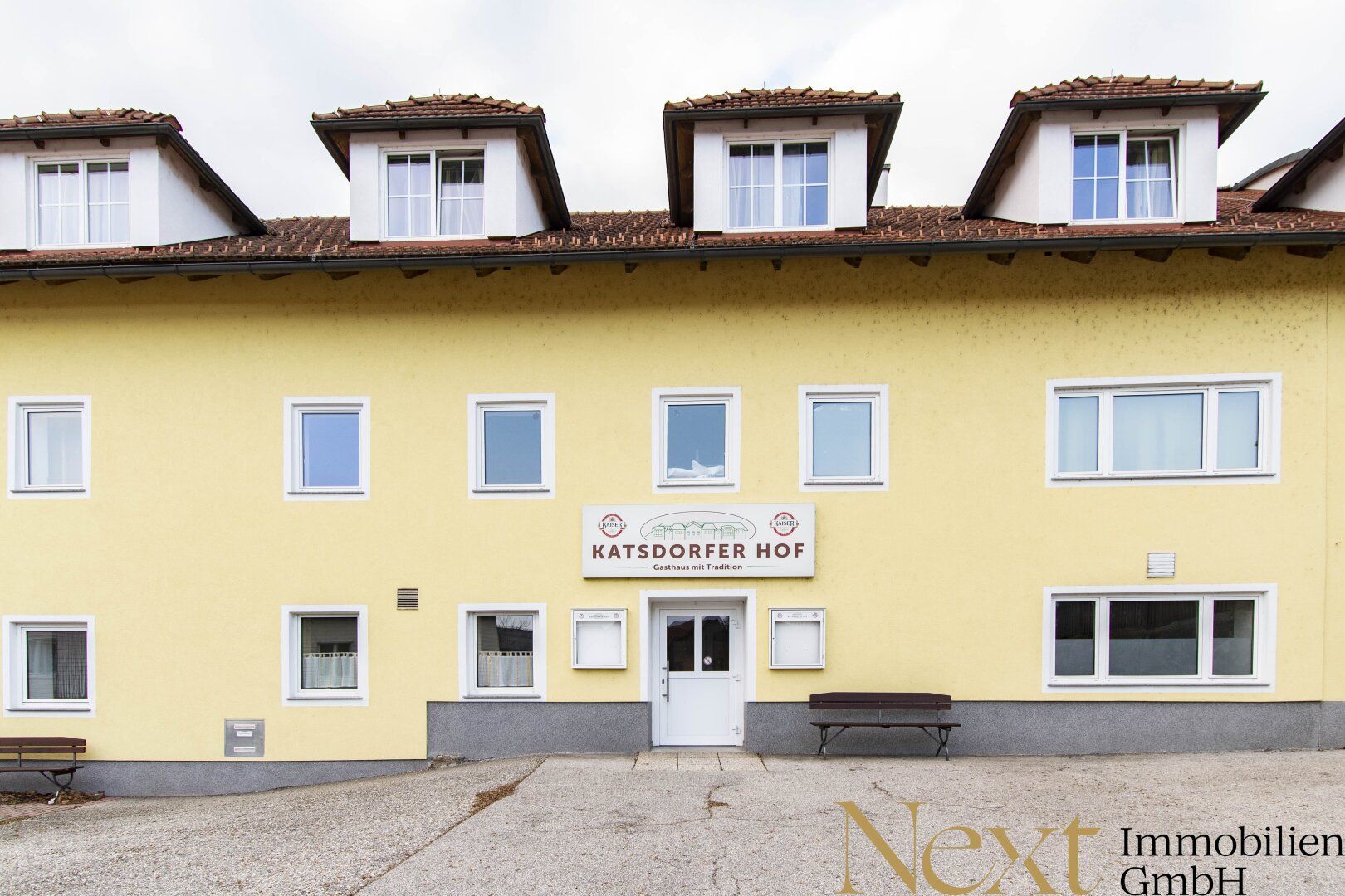 Zinshaus in Katsdorf Zentrum mit zahlreichen Geschäfts-/ und Wohneinheiten zu verkaufen! - Mehr