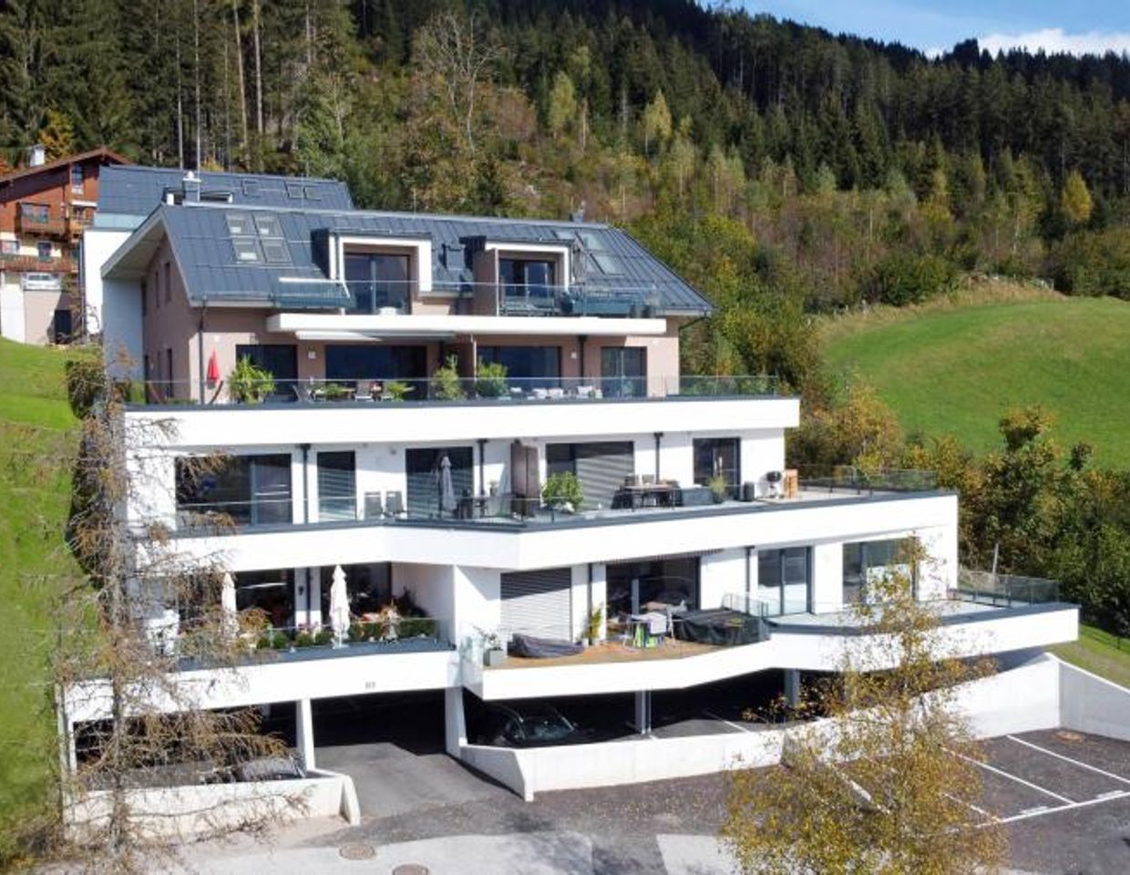 Überdachter Stellplatz zu vermieten/verkaufen - BV Panorama Radstadt