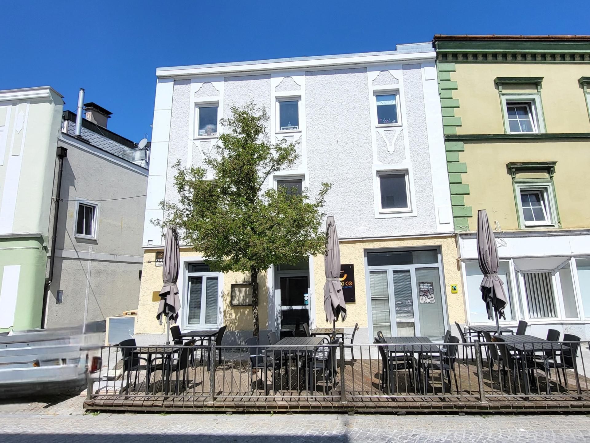 Ertragsobjekt - Stadthaus mit drei Einheiten