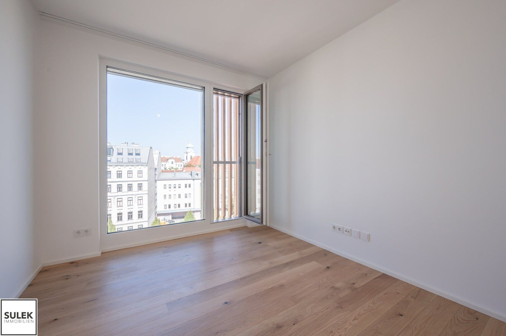 Zweitbezug: 3 Zimmer Wohnung mit Klimaanlage und Terrasse - Dachgeschoß - Fernblick Linke Wienzeile - ab 1.4.25 !