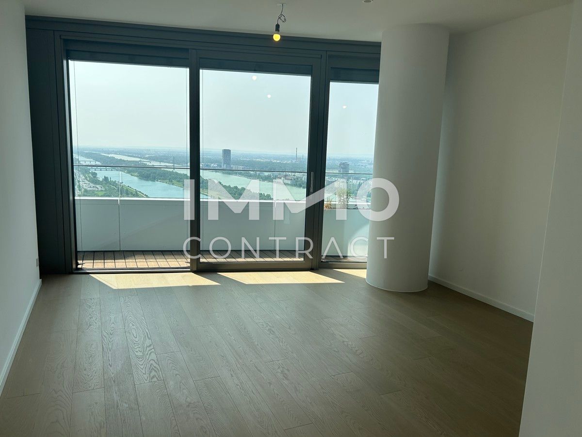 Leben im 39. Stock! Erstbezug Studio Apartment inkl. Doorman, Gym, Sauna, Pool, Bar, Eventlounge